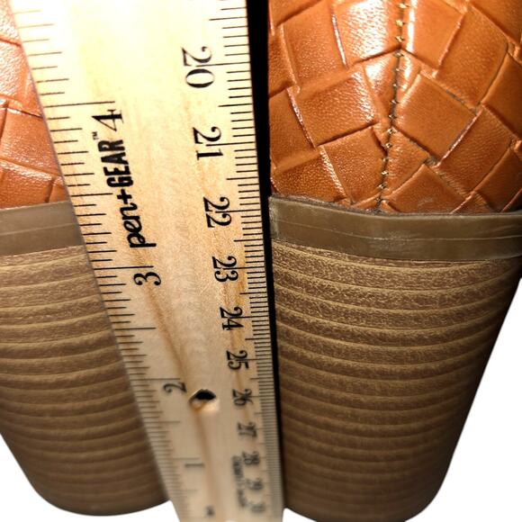 Universal Thread 8 Brown Women's Chelsea Ankle Boots 2 Inch High Heel Shoe - Picture 4 of 9